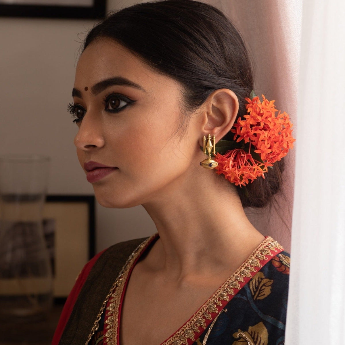 Earrings Bakul Loka Drop Silver Earrings
